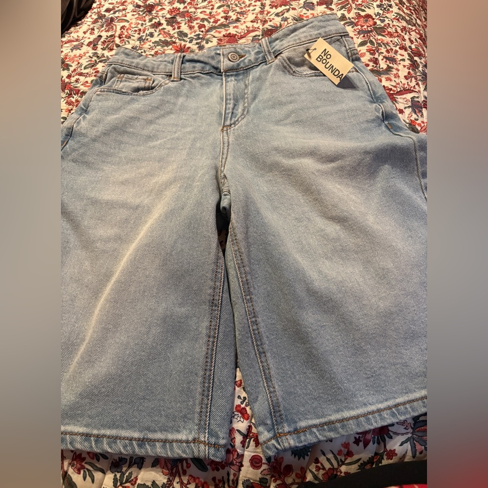 No boundaries size 0 wide legs shorts